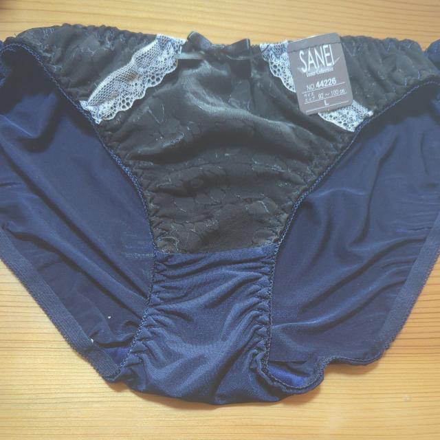 新品衣類 黒&ネイビー花柄 L < 女性ファッション 新品衣類 黒&ネイビー花柄 L < 女性ファッションの