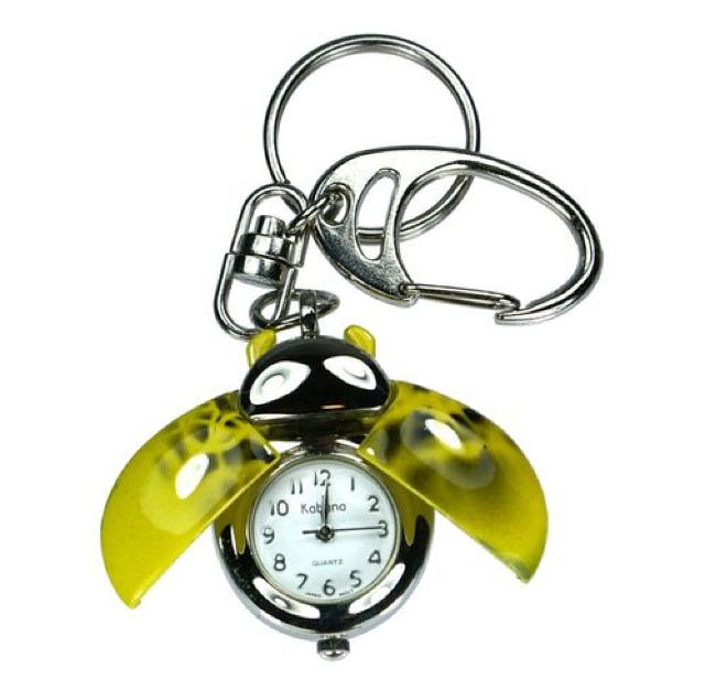 電池新品・キーホルダーウォッチ てんとう虫 黄色柄 時計 可愛い 懐中 キーリング ナース 看護師 仕事 小型 ポケット イエロー < 男性アクセサリー/時計  電池新品・キーホルダーウォッチ てんとう虫 黄色柄 時計 可愛い 懐中 キーリング ナース 看護師 仕事 小型 ポケット イエロー < 男性アクセサリー/時計の