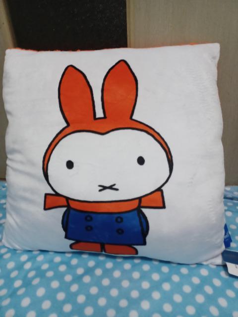 ミッフィー  ★  ボアクッション < アニメ/コミック/キャラクター  ミッフィー  ★  ボアクッション  < アニメ/コミック/キャラクターの