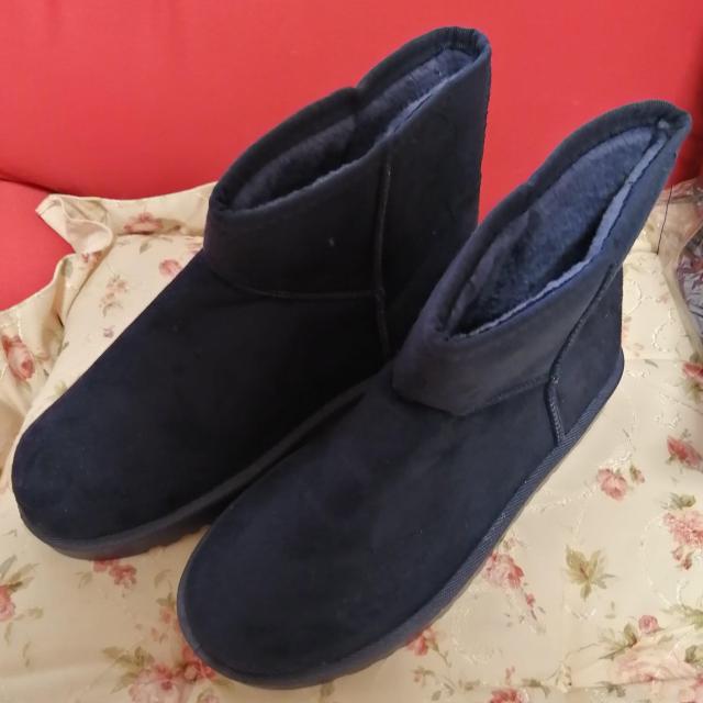 送料無料! 新品未使用 ムートンショートブーツ(ネイビー) < 女性ファッション  送料無料! 新品未使用 ムートンショートブーツ(ネイビー) < 女性ファッションの