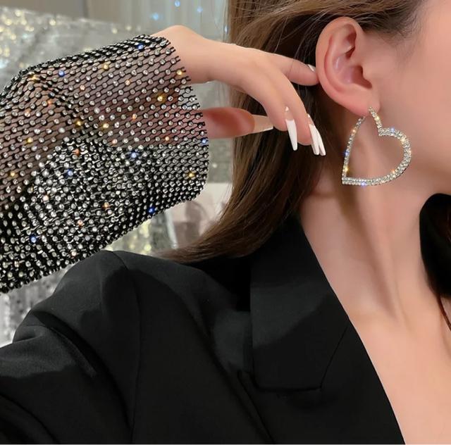 大きなハートのイヤリング ラインストーン シルバー < 女性アクセサリー/時計  大きなハートのイヤリング ラインストーン シルバー < 女性アクセサリー/時計の