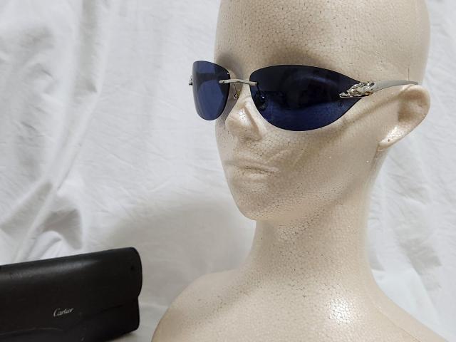 正規美 カルティエ パンテール パンサーメタルフレーム サングラス 黒系紺 ロゴ パラジウムシルバーフィニッシュ ガクト着 付属有 < ブランド  正規美 カルティエ パンテール パンサーメタルフレーム サングラス 黒系紺 ロゴ パラジウムシルバーフィニッシュ ガクト着 付属有 < ブランドの