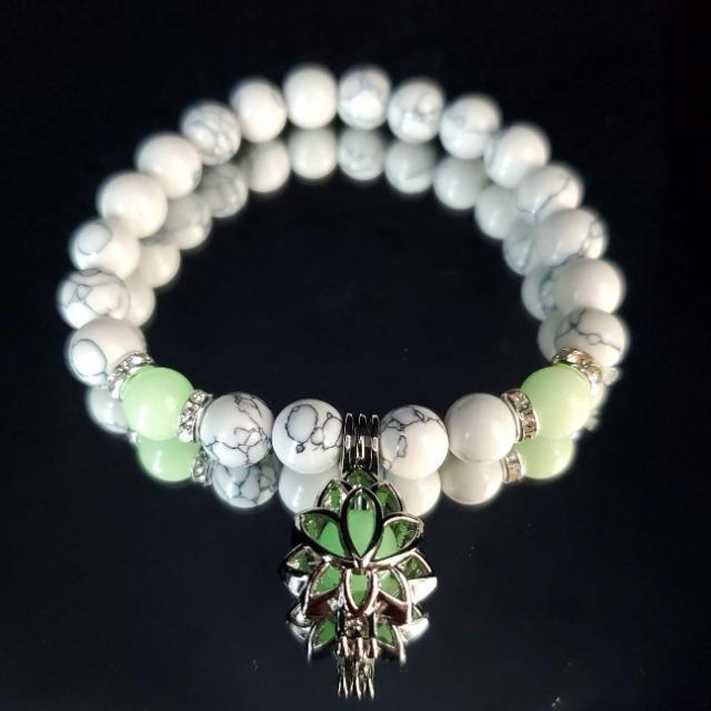 込み★ホワイトターコイズビーズ!ルミナスPT!光るブレスレット★ < 女性アクセサリー/時計 込み★ホワイトターコイズビーズ!ルミナスPT!光るブレスレット★ < 女性アクセサリー/時計の