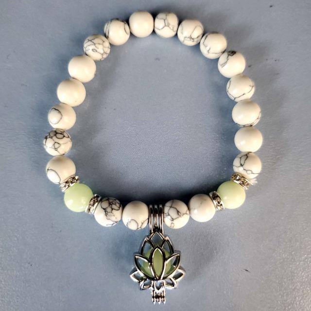 込み★ホワイトターコイズビーズ!ルミナスPT!光るブレスレット★ < 女性アクセサリー/時計 込み★ホワイトターコイズビーズ!ルミナスPT!光るブレスレット★ < 女性アクセサリー/時計の