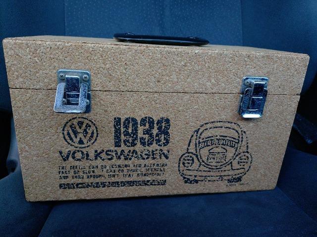 CDケース 約20枚くらい入ります  コルク貼り フォルクスワーゲン柄  1938  昭和レトロ < 家電/AV  CDケース 約20枚くらい入ります  コルク貼り フォルクスワーゲン柄  1938  昭和レトロ  < 家電/AVの