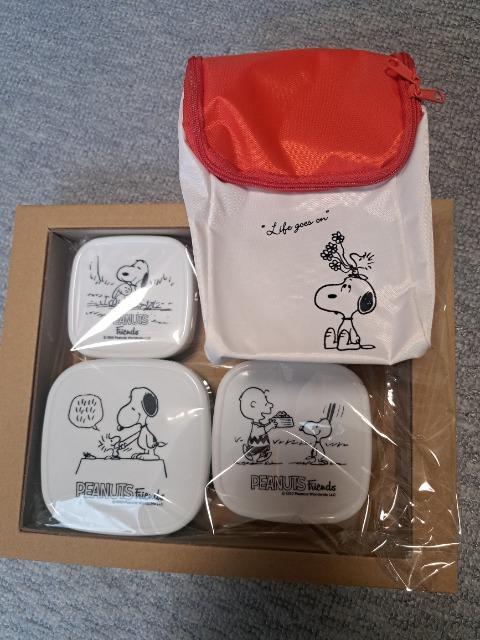 【新品未使用】PEANUTSフレンズ マルチコンテナ&スヌーピードッグハウス収納ポーチ☆ < インテリア/ライフ 【新品未使用】PEANUTSフレンズ マルチコンテナ&スヌーピードッグハウス収納ポーチ☆ < インテリア/ライフの