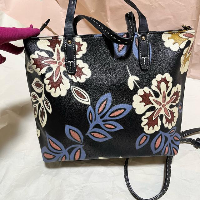 【トリーバーチ】 2WAYトートバッグ & ショルダー 花柄 PVCレザー TORY BURCH < ブランド 【トリーバーチ】 2WAYトートバッグ & ショルダー 花柄 PVCレザー TORY BURCH < ブランドの