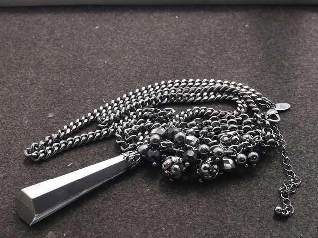 新品 lia sophia アンティーク調ゴシックネックレス < 女性アクセサリー/時計  新品 lia sophia アンティーク調ゴシックネックレス < 女性アクセサリー/時計の