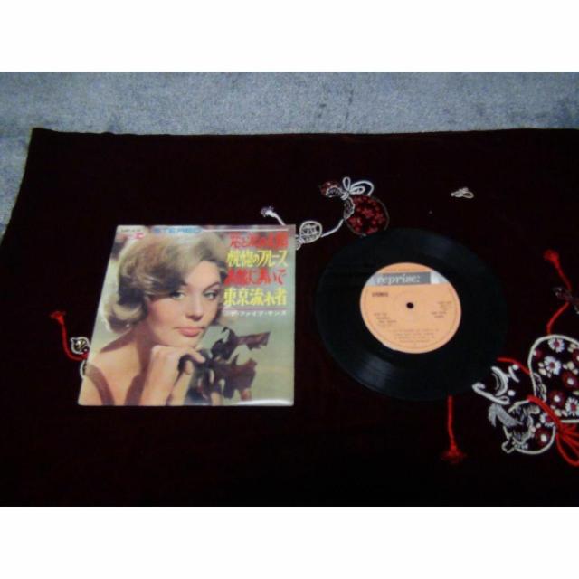 UEt@CuETY EPR[h !B   CD/DVD/rfI 