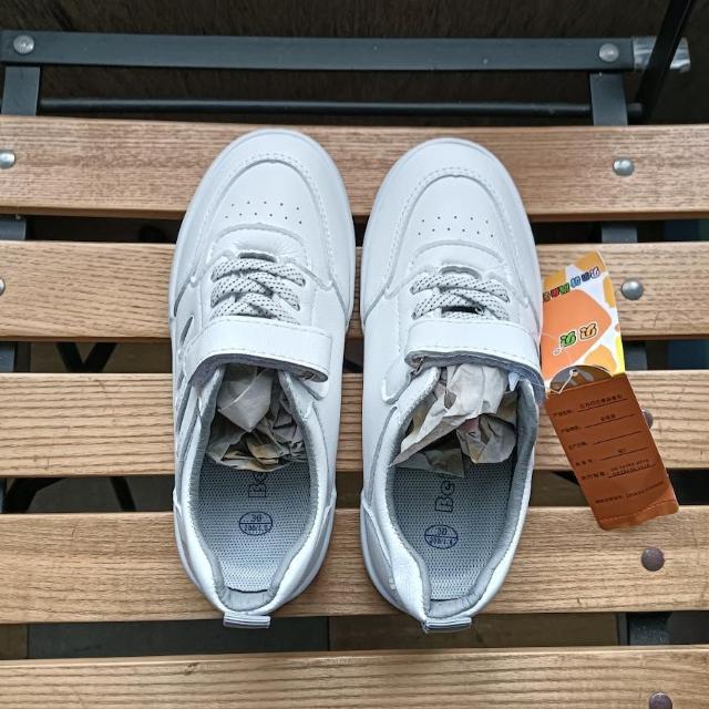 新品 18.5cm スニーカー ホワイト 子供靴 キッズ 靴 シューズ < キッズ/ベビー  新品 18.5cm スニーカー ホワイト 子供靴 キッズ 靴 シューズ < キッズ/ベビーの