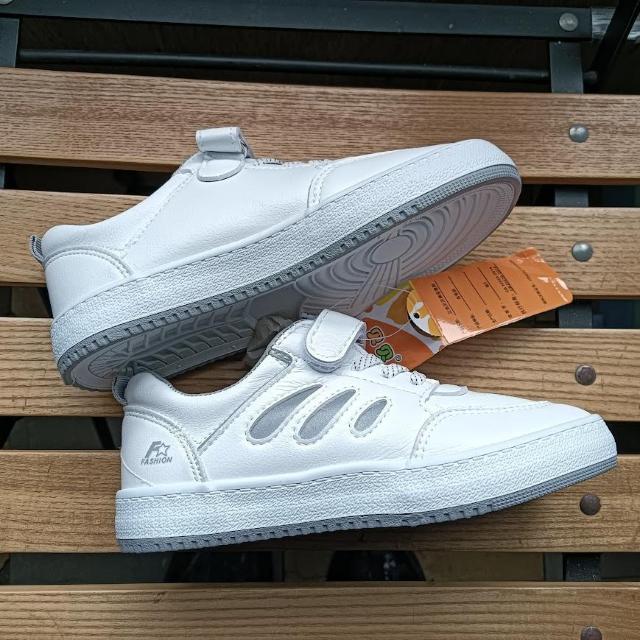 新品 18.5cm スニーカー ホワイト 子供靴 キッズ 靴 シューズ < キッズ/ベビー  新品 18.5cm スニーカー ホワイト 子供靴 キッズ 靴 シューズ < キッズ/ベビーの