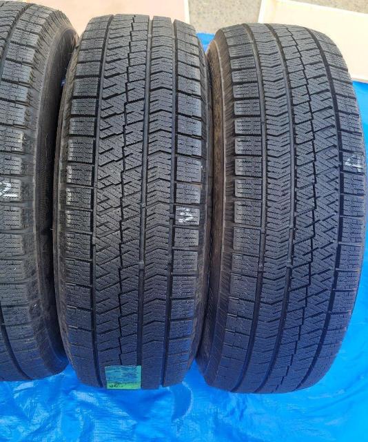 バリ溝 年式20 スタッドレス タイヤブリヂストン BLIZZAK VRX2 16インチ195/65R16 92Q タイヤのみ4本 < 自動車/バイク バリ溝 年式20 スタッドレス タイヤブリヂストン BLIZZAK VRX2 16インチ195/65R16 92Q タイヤのみ4本 < 自動車/バイク