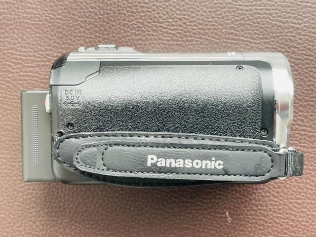 ■ハンディカメラ/三脚【Panasonic HDC-TM60/Velbon EX-440】良品■ < 家電/AV ■ハンディカメラ/三脚【Panasonic HDC-TM60/Velbon EX-440】良品■ < 家電/AVの