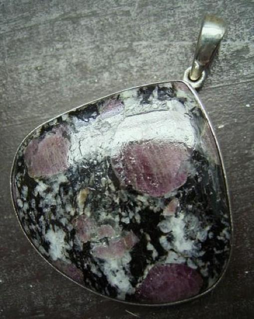 ☆即決☆スピネルイングラナイトシルバートップ 4.5センチ < 女性アクセサリー/時計 ☆即決☆スピネルイングラナイトシルバートップ 4.5センチ < 女性アクセサリー/時計の