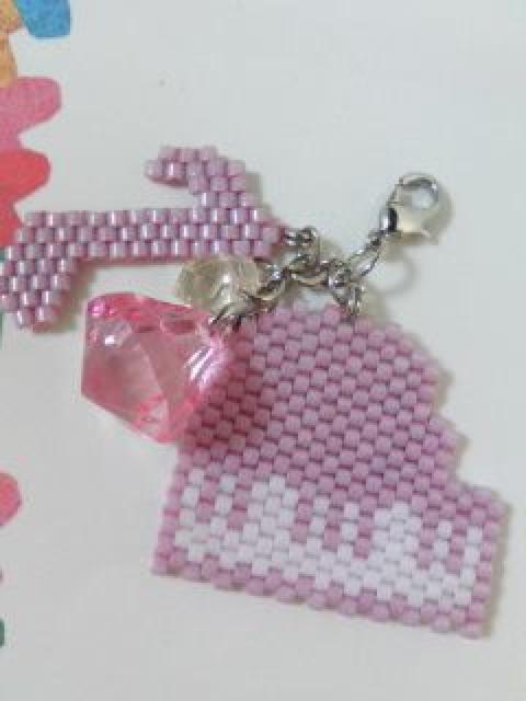 hハンドメイドビーズ〓ステッチ〓ピンクピアノ〓チャーム〓ピンク雫 < 女性ファッション hハンドメイドビーズ〓ステッチ〓ピンクピアノ〓チャーム〓ピンク雫 < 女性ファッションの
