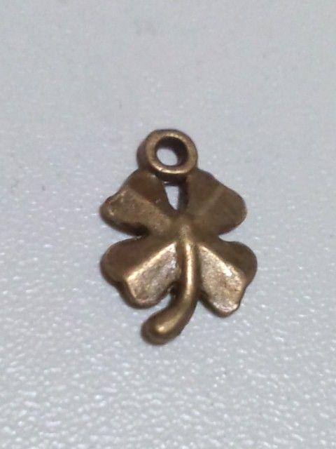 クローバーのチャーム金古美10×15o 5ヶ < ペット/手芸/園芸  クローバーのチャーム金古美10×15o 5ヶ < ペット/手芸/園芸の