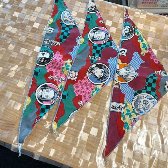 ↓(美品)鬼滅の刃柄/犬・猫用・バンダナ(3枚セット) < ペット/手芸/園芸  ↓(美品)鬼滅の刃柄/犬・猫用・バンダナ(3枚セット)  < ペット/手芸/園芸の