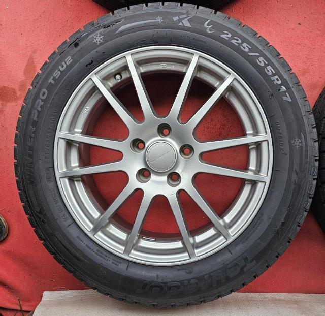 WEDS VELVAアルミホイール17インチ7J ET40 5H/114.3スタッドレスタイヤ付き4本セツトTourador < 自動車/バイク WEDS VELVAアルミホイール17インチ7J ET40 5H/114.3スタッドレスタイヤ付き4本セツトTourador < 自動車/バイク