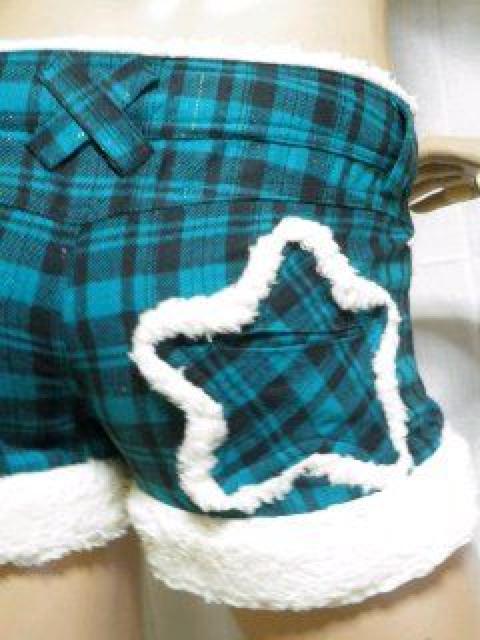 《New》スター型ポケット★タータンチェック柄・裾ボア*ショートパンツ<グリーンM> < 女性ファッション  《New》スター型ポケット★タータンチェック柄・裾ボア*ショートパンツ<グリーンM> < 女性ファッションの