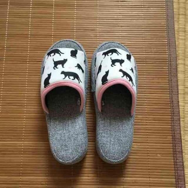 黒猫シルエット&肉球柄厚底スリッパ。 < インテリア/ライフ 黒猫シルエット&肉球柄厚底スリッパ。 < インテリア/ライフの