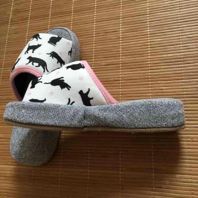 黒猫シルエット&肉球柄厚底スリッパ。 < インテリア/ライフ 黒猫シルエット&肉球柄厚底スリッパ。 < インテリア/ライフの