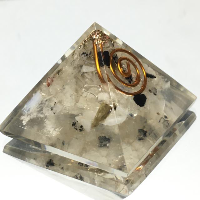 《置物》オルゴナイト 天然石ペグマタイトムーンストーン レイキマントラシンボル < インテリア/ライフ  《置物》オルゴナイト 天然石ペグマタイトムーンストーン レイキマントラシンボル < インテリア/ライフの