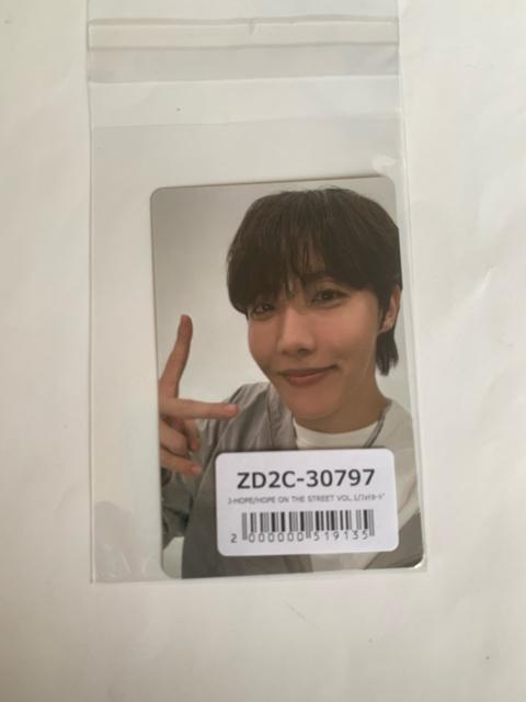 BTS J-HOPE �z�\�N�@�����g���J�@ON THE STREET ���j�o���T�@�h�e���N�c�@BTS  �� �^�����g�O�b�Y�� 