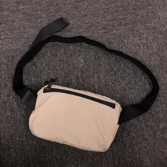  bellroy {fBobO  jt@bV 