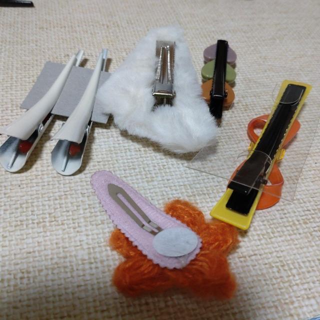 ホワイト〜オレンジ系ヘアクリップ6個セット < 女性アクセサリー/時計 ホワイト〜オレンジ系ヘアクリップ6個セット < 女性アクセサリー/時計の