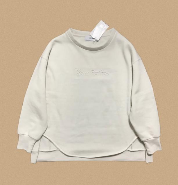 AZULmoussy〓スエットプルオーバー〓エンボスロゴ無地オフ白〓新品〓 < ブランド AZULmoussy〓スエットプルオーバー〓エンボスロゴ無地オフ白〓新品〓 < ブランドの