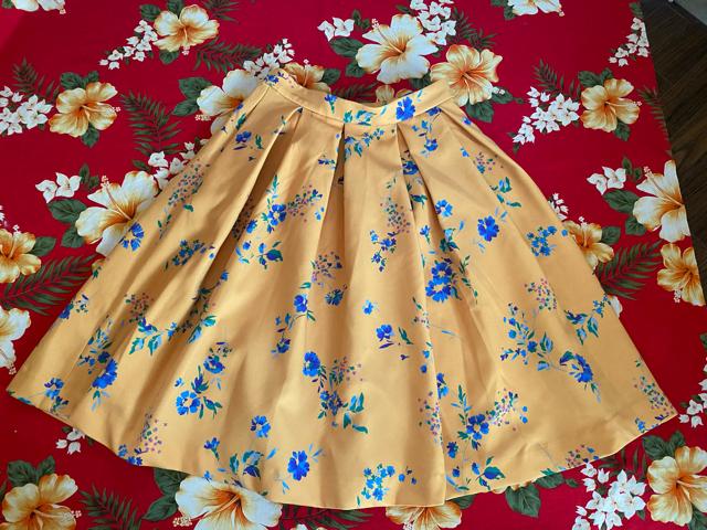 トランテアンソンドゥモード☆綺麗な山吹色☆花柄フレアスカート < ブランド  トランテアンソンドゥモード☆綺麗な山吹色☆花柄フレアスカート  < ブランドの