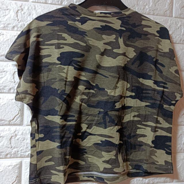 新品★カモフラ柄フレンチスリーブショート丈カットソー < 女性ファッション  新品★カモフラ柄フレンチスリーブショート丈カットソー < 女性ファッションの