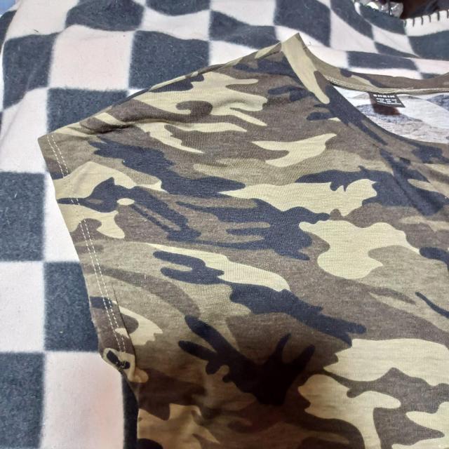 新品★カモフラ柄フレンチスリーブショート丈カットソー < 女性ファッション  新品★カモフラ柄フレンチスリーブショート丈カットソー < 女性ファッションの