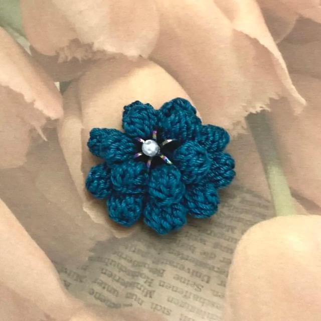 ハンドメイド♪レース編み ぽこぽこ花びらのお花モチーフブローチ < 女性ファッション  ハンドメイド♪レース編み ぽこぽこ花びらのお花モチーフブローチ  < 女性ファッションの