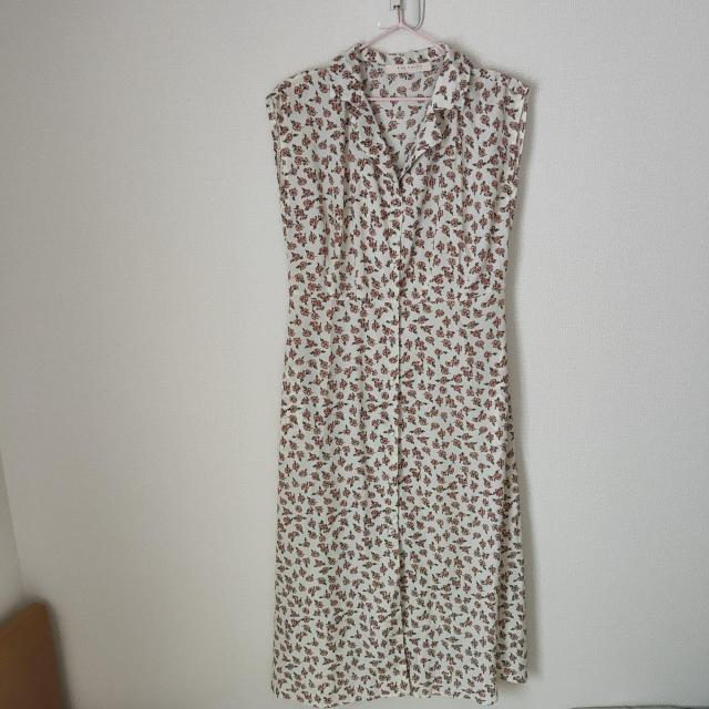 Ray Cassin 花柄ノースリーブワンピース < ブランド Ray Cassin 花柄ノースリーブワンピース < ブランドの