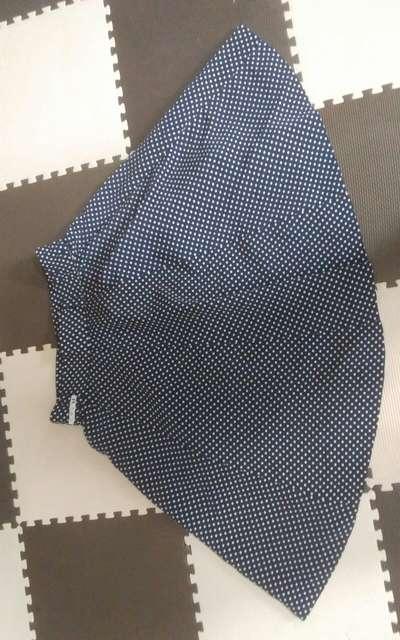 美品 膝上丈フレアースカート ネイビーに白のドット Lサイズ < 女性ファッション  美品 膝上丈フレアースカート ネイビーに白のドット Lサイズ  < 女性ファッションの