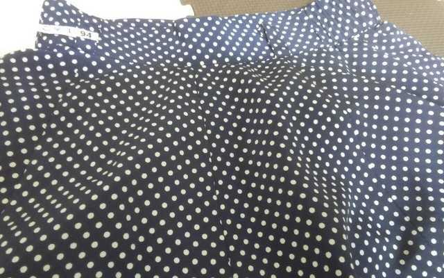 美品 膝上丈フレアースカート ネイビーに白のドット Lサイズ < 女性ファッション  美品 膝上丈フレアースカート ネイビーに白のドット Lサイズ < 女性ファッションの