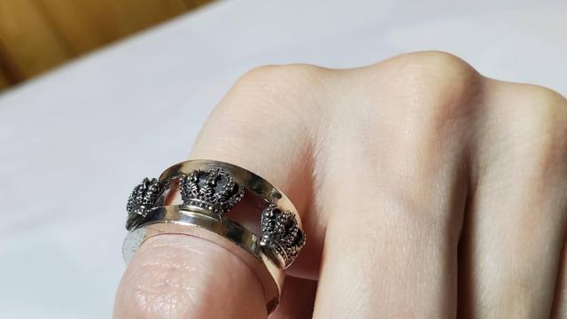 正規 ジャスティンデイビス 3連王冠リング 12~13 SV925 トリプルクラウン×Wバンド 指輪 男女兼用 < ブランド  正規 ジャスティンデイビス 3連王冠リング 12~13 SV925 トリプルクラウン×Wバンド 指輪 男女兼用 < ブランドの