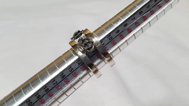 正規 ジャスティンデイビス 3連王冠リング 12~13 SV925 トリプルクラウン×Wバンド 指輪 男女兼用 < ブランド  正規 ジャスティンデイビス 3連王冠リング 12~13 SV925 トリプルクラウン×Wバンド 指輪 男女兼用 < ブランドの