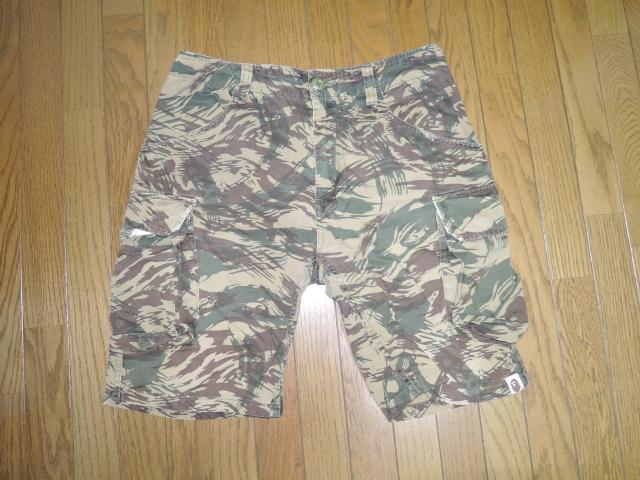 A BATHING APE アベイシングエイプ カモフラ柄 6ポケカーゴ ショーツ S 迷彩 ハーフパンツ < ブランド A BATHING APE アベイシングエイプ カモフラ柄 6ポケカーゴ ショーツ S 迷彩 ハーフパンツ < ブランドの