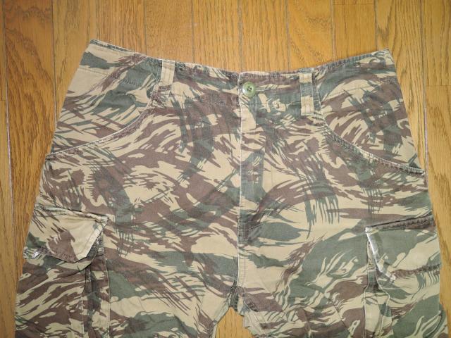 A BATHING APE アベイシングエイプ カモフラ柄 6ポケカーゴ ショーツ S 迷彩 ハーフパンツ < ブランド A BATHING APE アベイシングエイプ カモフラ柄 6ポケカーゴ ショーツ S 迷彩 ハーフパンツ < ブランドの