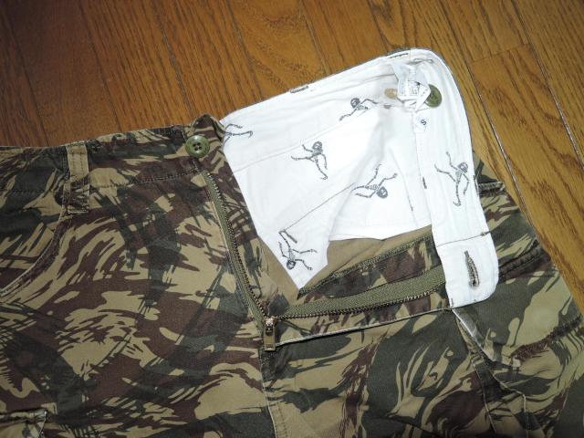 A BATHING APE アベイシングエイプ カモフラ柄 6ポケカーゴ ショーツ S 迷彩 ハーフパンツ < ブランド A BATHING APE アベイシングエイプ カモフラ柄 6ポケカーゴ ショーツ S 迷彩 ハーフパンツ < ブランドの