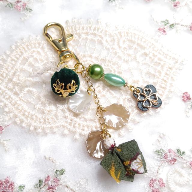 �n���h���C�h���L�[�z���_�[���O���[�����N���[�o�[ 