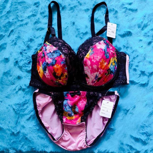 激カワッ。。。F80×L。。ブラックレース×ぼかしフラワー柄ブラジャー&ショーツセット。。グラマー大きいサイズ花柄系ピンク < 女性ファッション  激カワッ。。。F80×L。。ブラックレース×ぼかしフラワー柄ブラジャー&ショーツセット。。グラマー大きいサイズ花柄系ピンク  < 女性ファッションの