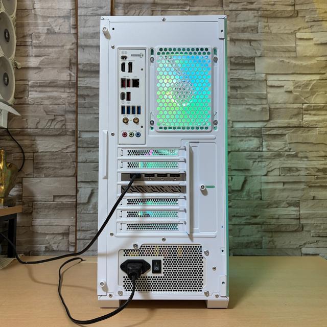 �y�������ȊO�V�i�z�Q�[�~���OPC Ryzen7 7800X3D RX9070XT SSD1TB ������32GB 850W �� PC�{��/���Ӌ@��� 