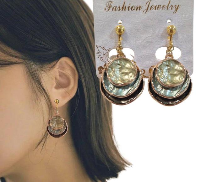 シェル風キラキラ☆レディースイヤリング・ピアス☆ イヤリング変更は無料 ピアス イヤリング 全品送料無料 < 女性アクセサリー/時計 シェル風キラキラ☆レディースイヤリング・ピアス☆ イヤリング変更は無料 ピアス イヤリング 全品送料無料 < 女性アクセサリー/時計の