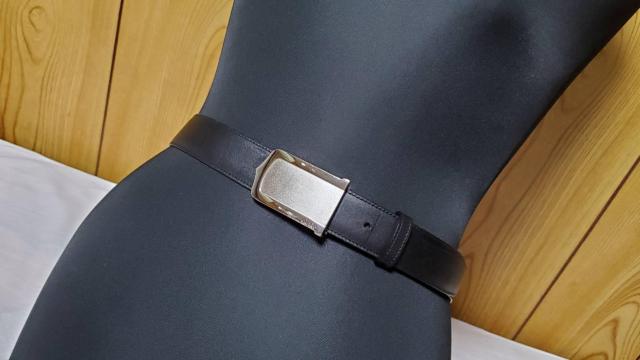 正規美 カルティエ アルディロン ロング2Cプレートバックル ベルト 黒×茶 調節可 メンズ○ビジネス スーツ 男女兼用 < ブランド  正規美 カルティエ アルディロン ロング2Cプレートバックル ベルト 黒×茶 調節可 メンズ○ビジネス スーツ 男女兼用 < ブランドの