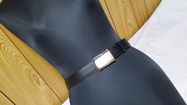 正規美 カルティエ アルディロン ロング2Cプレートバックル ベルト 黒×茶 調節可 メンズ○ビジネス スーツ 男女兼用 < ブランド  正規美 カルティエ アルディロン ロング2Cプレートバックル ベルト 黒×茶 調節可 メンズ○ビジネス スーツ 男女兼用 < ブランドの