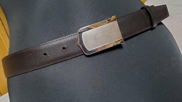 正規美 カルティエ アルディロン ロング2Cプレートバックル ベルト 黒×茶 調節可 メンズ○ビジネス スーツ 男女兼用 < ブランド  正規美 カルティエ アルディロン ロング2Cプレートバックル ベルト 黒×茶 調節可 メンズ○ビジネス スーツ 男女兼用 < ブランドの