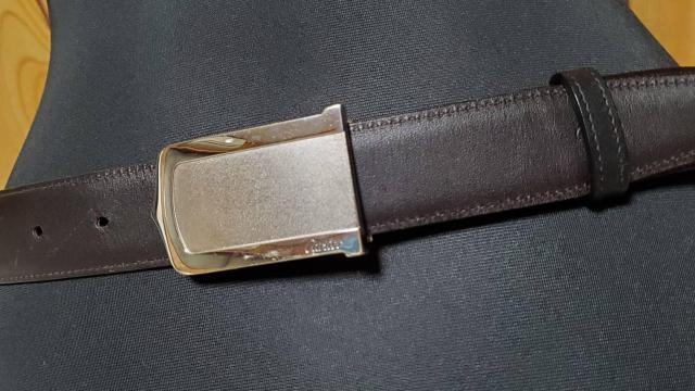 正規美 カルティエ アルディロン ロング2Cプレートバックル ベルト 黒×茶 調節可 メンズ○ビジネス スーツ 男女兼用 < ブランド  正規美 カルティエ アルディロン ロング2Cプレートバックル ベルト 黒×茶 調節可 メンズ○ビジネス スーツ 男女兼用 < ブランドの